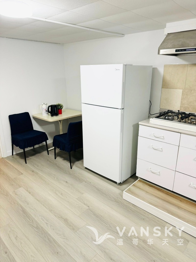 260326100856_Kitchen 2.jpg